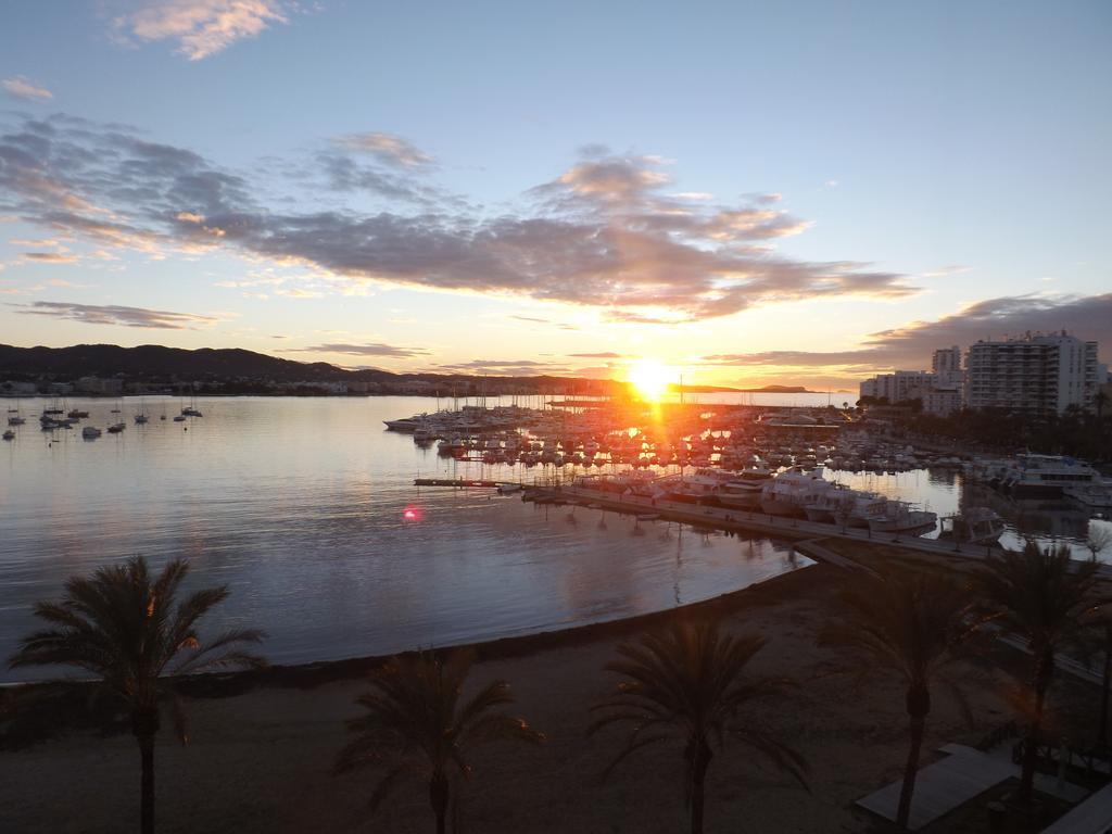 Premium Apartment Cafe Del Mar Sant Antoni de Portmany Quarto foto