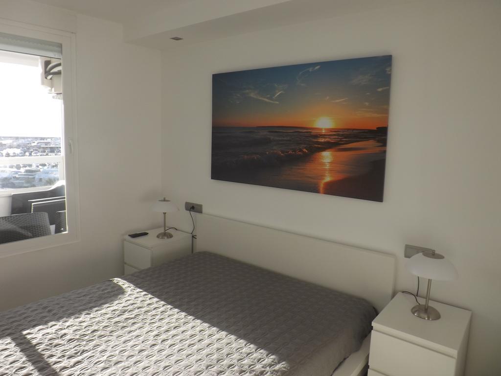 Premium Apartment Cafe Del Mar Sant Antoni de Portmany Quarto foto